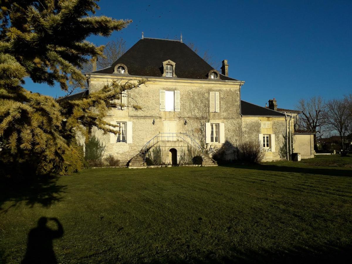 Chateau De Varaize 외부 사진